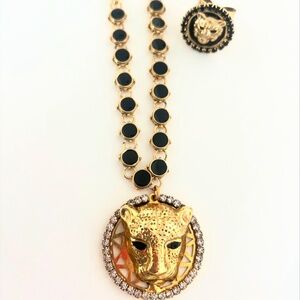 Collar y sortija